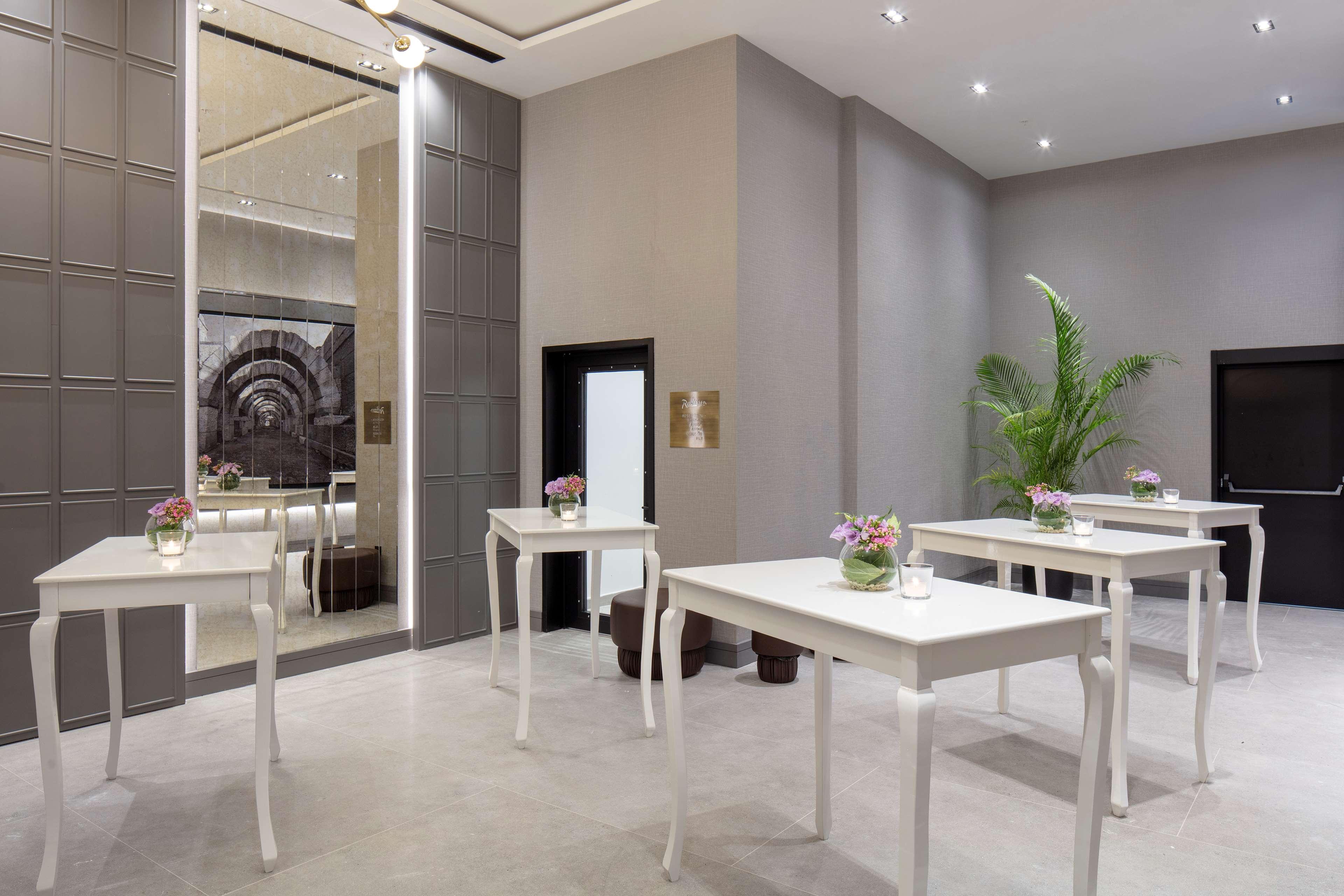 Radisson Hotel Izmir Aliaga Extérieur photo